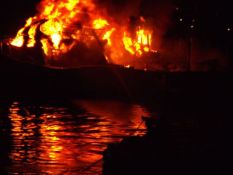 Boat Fires at Cullen Bay Darwin