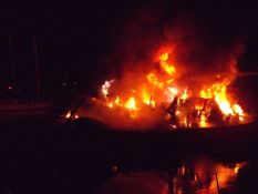 Boat Fires at Cullen Bay Darwin